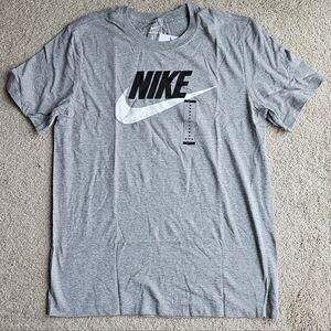Nike Men's Heather Gray Short Sleeve Tee  MEDIUM New With Tags